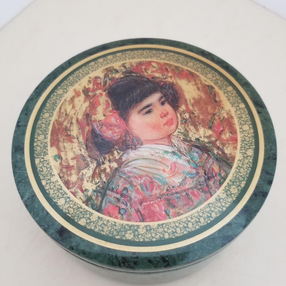 Decorative Round Marble Box with Portrait Design